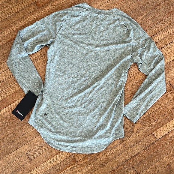 NWT lululemon dry sense long sleeve - Picture 3 of 3